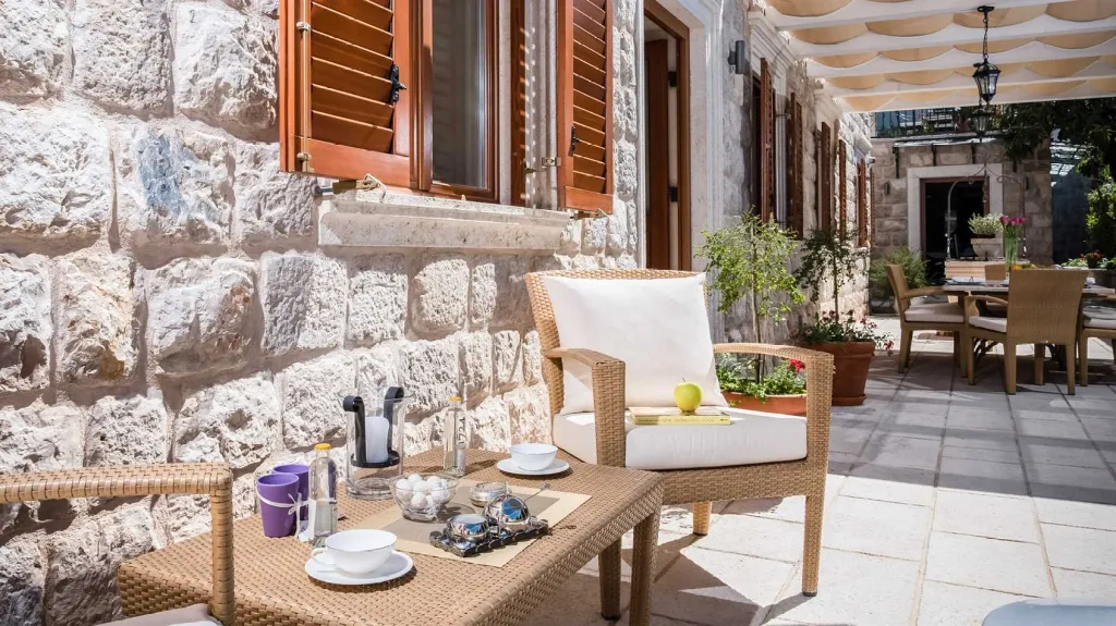 4-Bedroom Stone Villa with Heated Pool in Dubrovnik