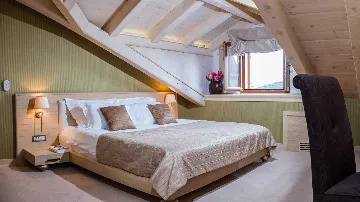 4-Bedroom Stone Villa with Heated Pool in Dubrovnik