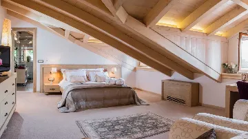 4-Bedroom Stone Villa with Heated Pool in Dubrovnik