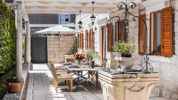 4-Bedroom Stone Villa with Heated Pool in Dubrovnik