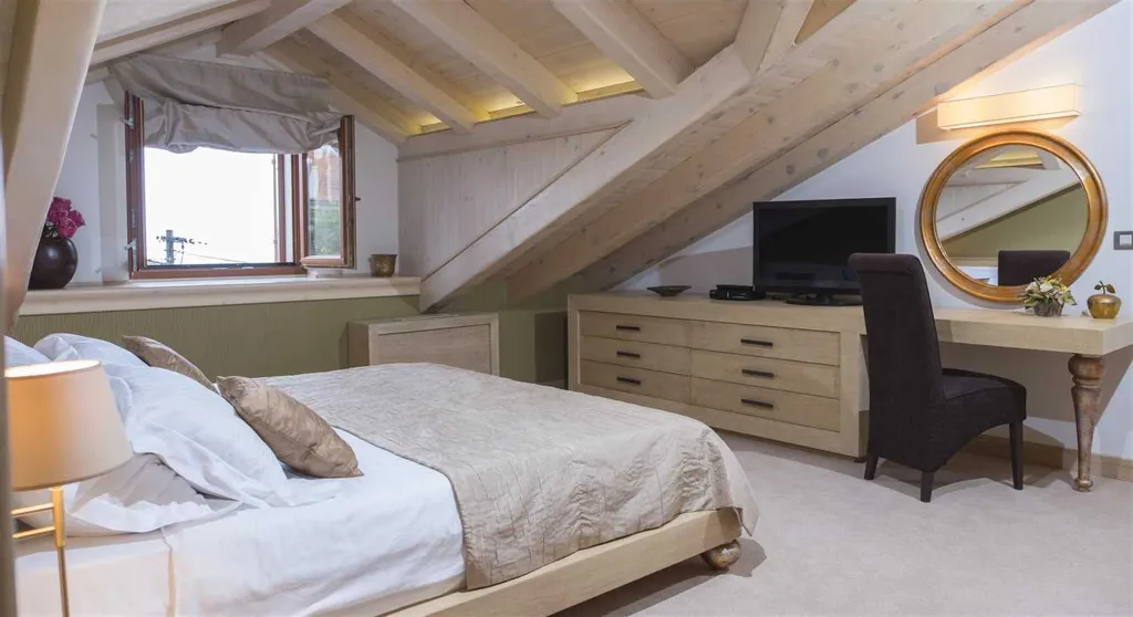 4-Bedroom Stone Villa with Heated Pool in Dubrovnik