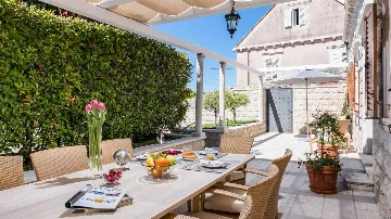 4-Bedroom Stone Villa with Heated Pool in Dubrovnik