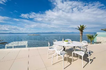 Villa for 8 Guests in Prigradica with Infinity Pool