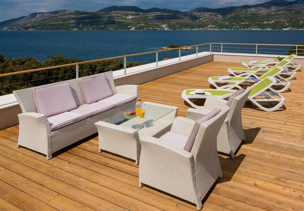 Zrnovo Villa for up to 14 with rooftop infinity pools