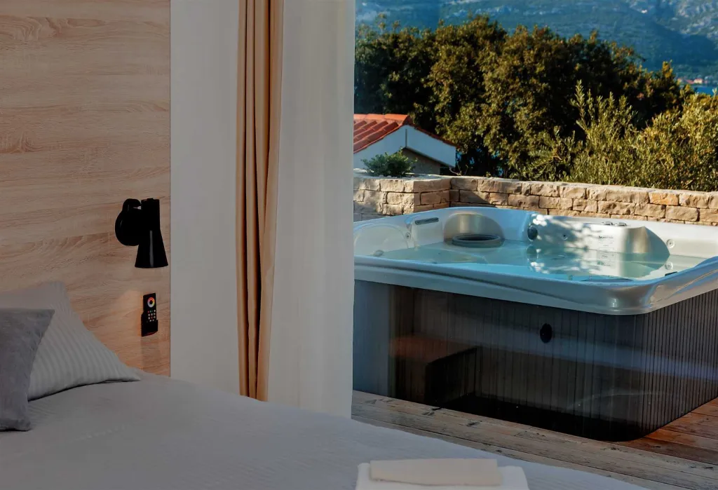 Zrnovo Villa for up to 14 with rooftop infinity pools