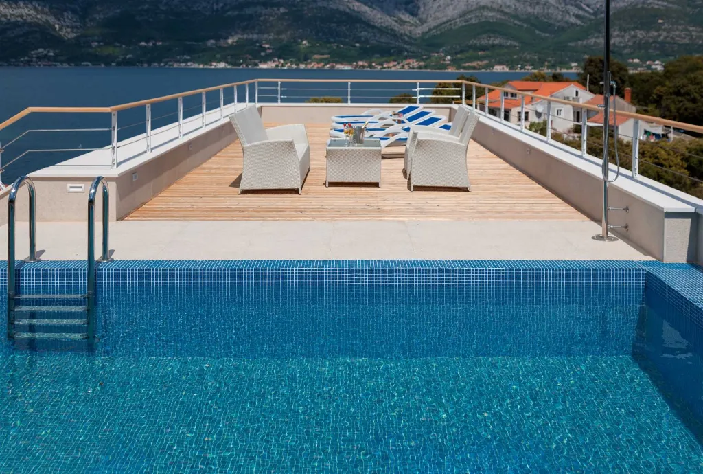 Zrnovo Villa for up to 14 with rooftop infinity pools