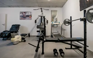 Zrnovo 3-Bedroom Villa for up to 7 with Rooftop Pool