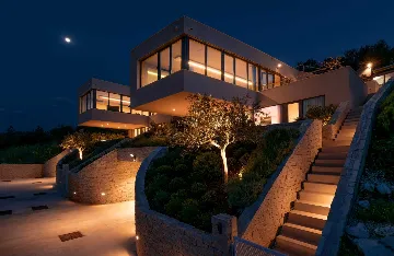 Zrnovo 3-Bedroom Villa for up to 7 with Rooftop Pool