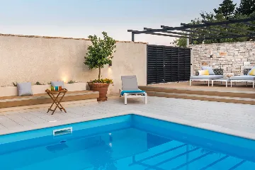 Heated Pool Villa in Prizba for 8 Guests