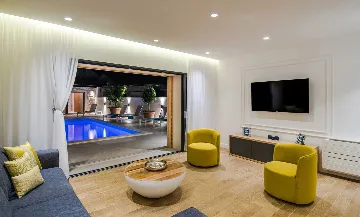 Heated Pool Villa in Prizba for 8 Guests