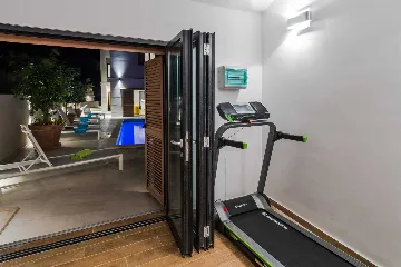 Heated Pool Villa in Prizba for 8 Guests