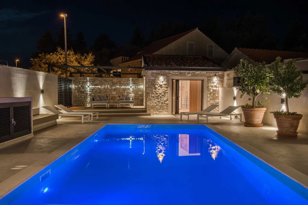 Heated Pool Villa in Prizba for 8 Guests