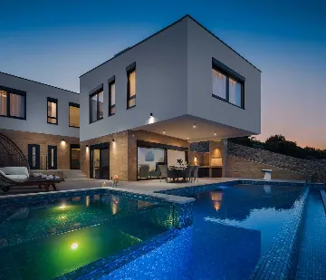 Infinity Pool Villa for 8+2 in Okrug Gornji