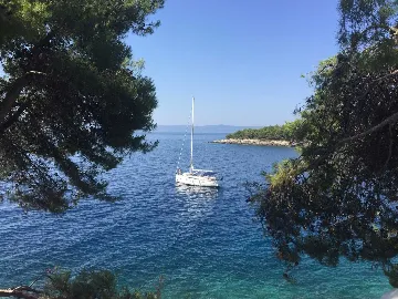 4-Bedroom Villa in Sumartin for 8 Guests