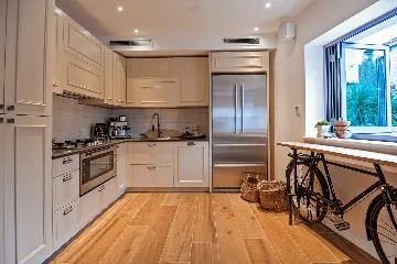 4-Bedroom Villa in Sumartin for 8 Guests