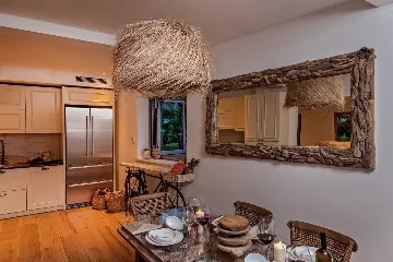 4-Bedroom Villa in Sumartin for 8 Guests