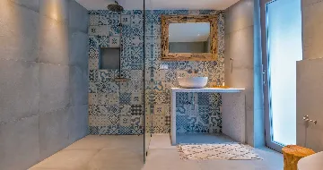 4-Bedroom Villa in Sumartin for 8 Guests