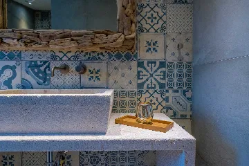 4-Bedroom Villa in Sumartin for 8 Guests