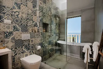 4-Bedroom Villa in Sumartin for 8 Guests