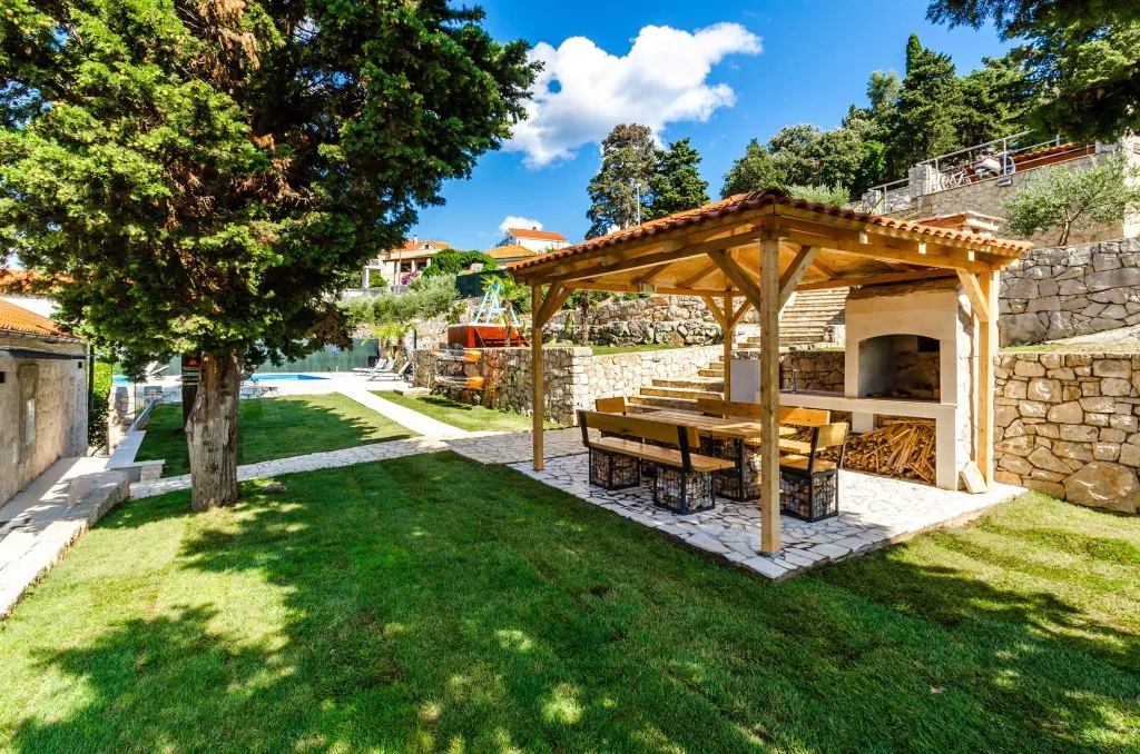 Korčula Villa with Pool for 8+2 Guests