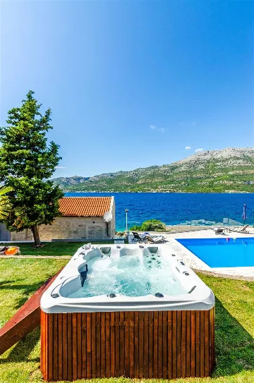 Korčula Villa with Pool for 8+2 Guests