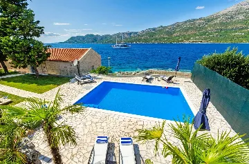 Korčula Villa with Pool for 8+2 Guests