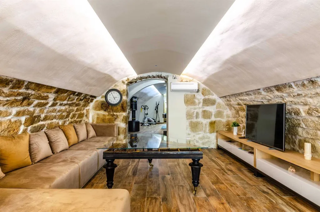 Korčula Villa with Pool for 8+2 Guests