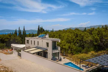 Supetar Villa with Heated Pool and Sauna (8+3)