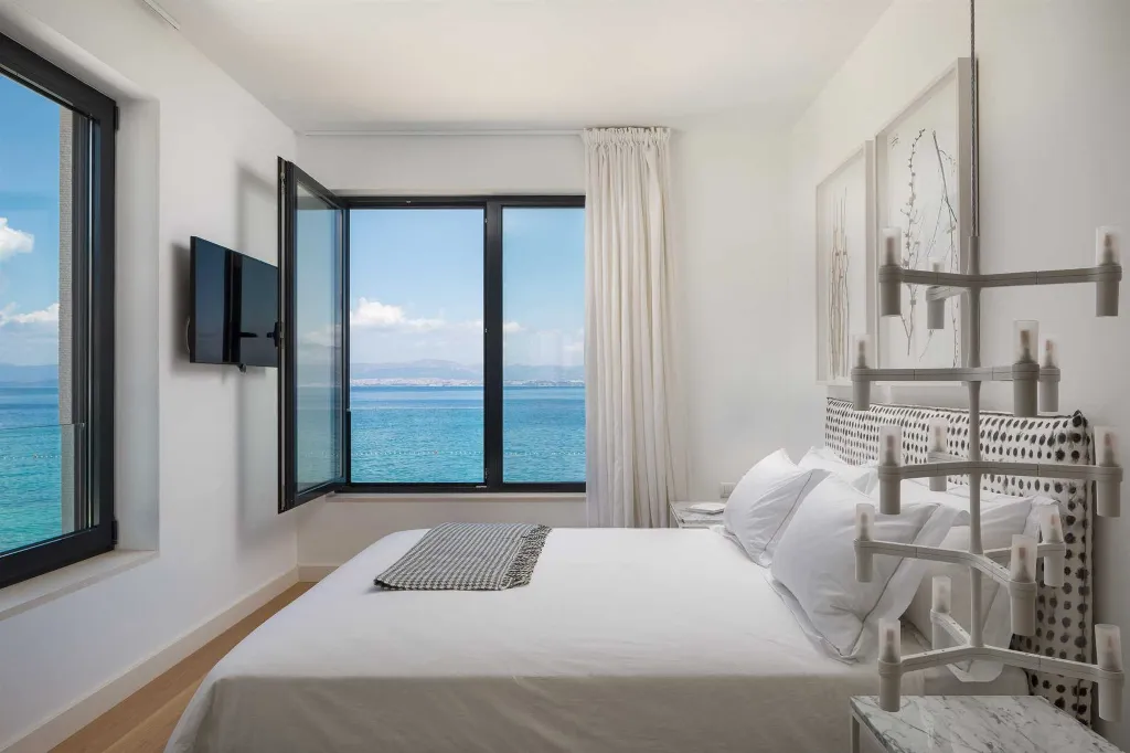 Sutivan Villa Complex with Heated Pools