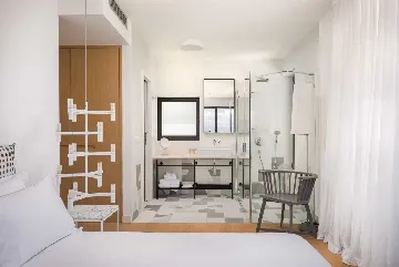 Sutivan Villa Complex with Heated Pools