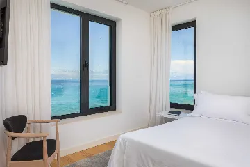 Sutivan Villa Complex with Heated Pools