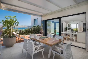 Sutivan Villa Complex with Heated Pools