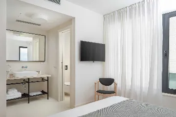 Sutivan Villa Complex with Heated Pools