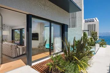 Sutivan Villa Complex with Heated Pools