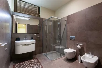 Split Villa with Outdoor Pool for 8 Guests