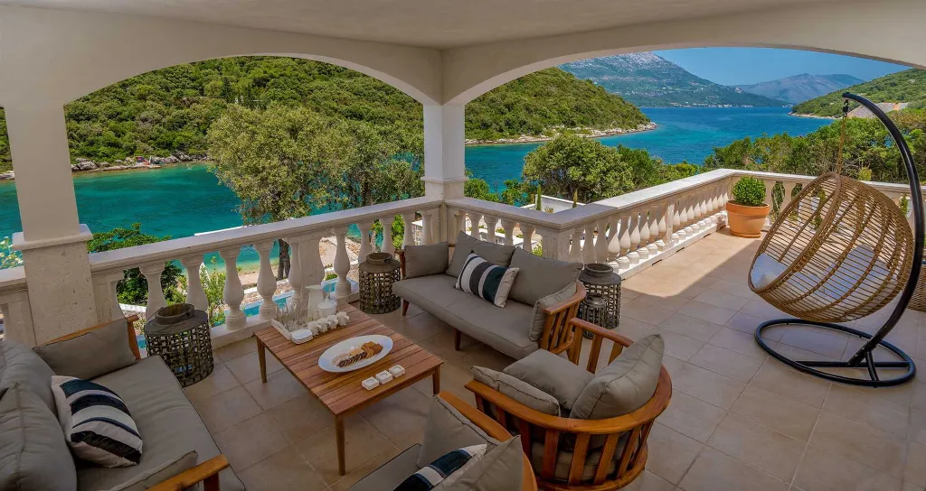 Heated Infinity Pool Villa for 10 in Korčula