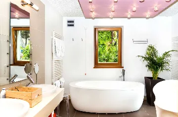 Villa with Pool 10 m from the Beach, Lokva Rogoznica