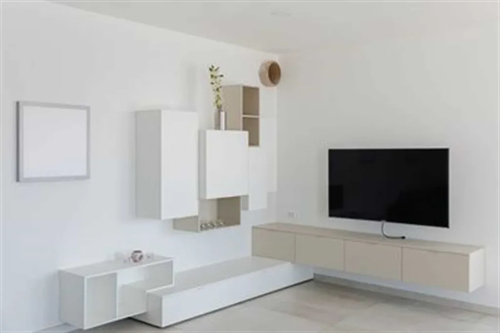 3-Bedroom Villa with Heated Pool in Vinisce