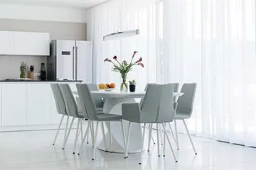 3-Bedroom Villa with Heated Pool in Vinisce