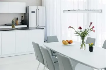 3-Bedroom Villa with Heated Pool in Vinisce