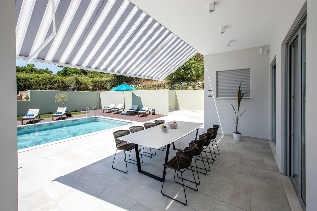 Air-Conditioned 4-Bedroom Villa in Orasac (8 Guests)