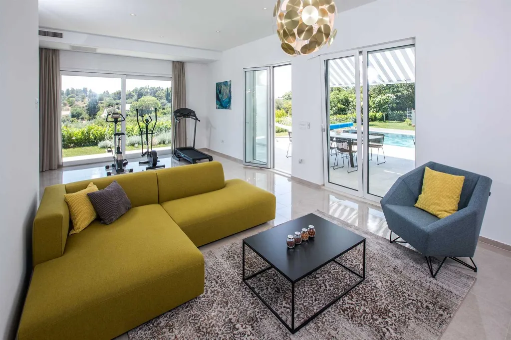 Air-Conditioned 4-Bedroom Villa in Orasac (8 Guests)