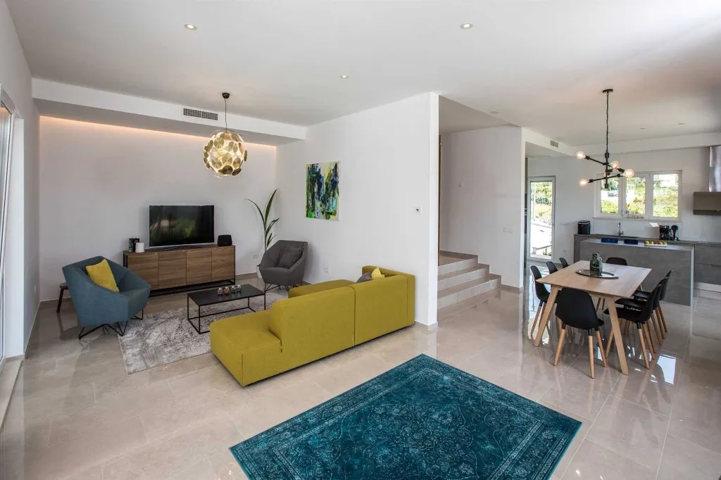 Air-Conditioned 4-Bedroom Villa in Orasac (8 Guests)