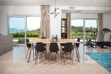 Air-Conditioned 4-Bedroom Villa in Orasac (8 Guests)