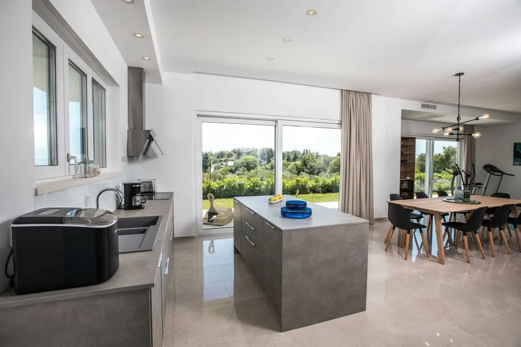 Air-Conditioned 4-Bedroom Villa in Orasac (8 Guests)