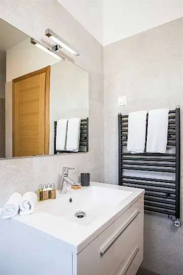 Air-Conditioned 4-Bedroom Villa in Orasac (8 Guests)