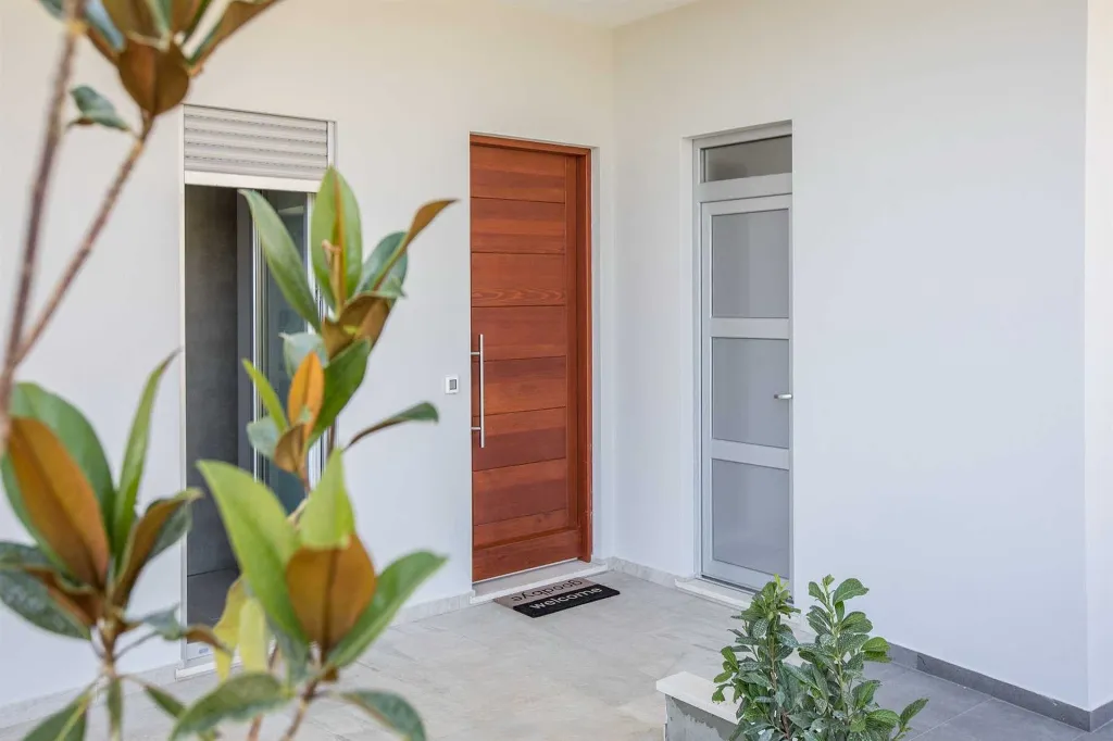 Air-Conditioned 4-Bedroom Villa in Orasac (8 Guests)