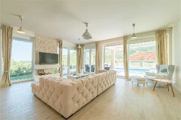 Villa with Private Pool & Sauna in Jelsa