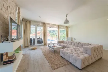 Villa with Private Pool & Sauna in Jelsa