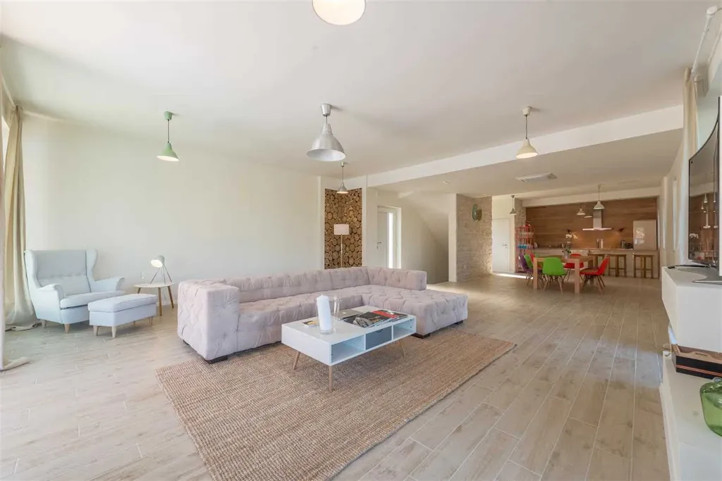 Villa with Private Pool & Sauna in Jelsa